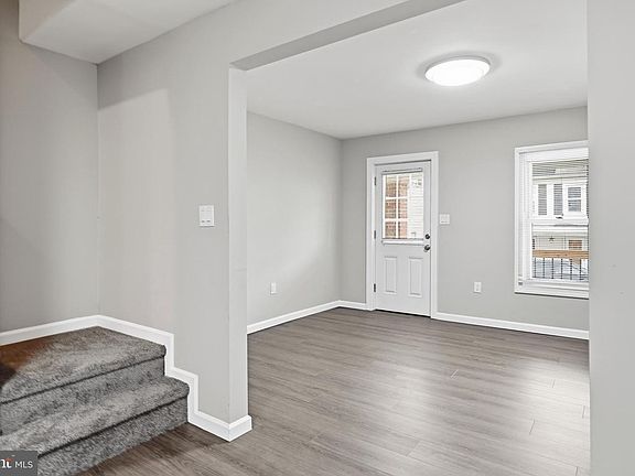 3rd image of 812 Dale St