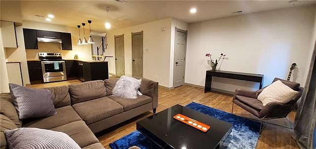 1st image of 509 Vilas St