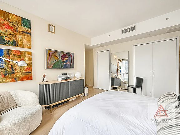 3rd image of 50 Franklin St APT 18A