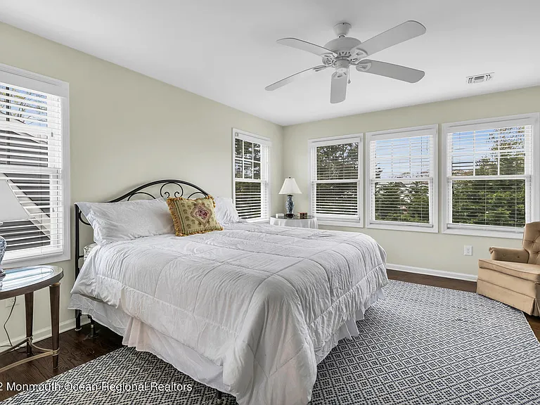 814 Pitney Dr — Photo 11