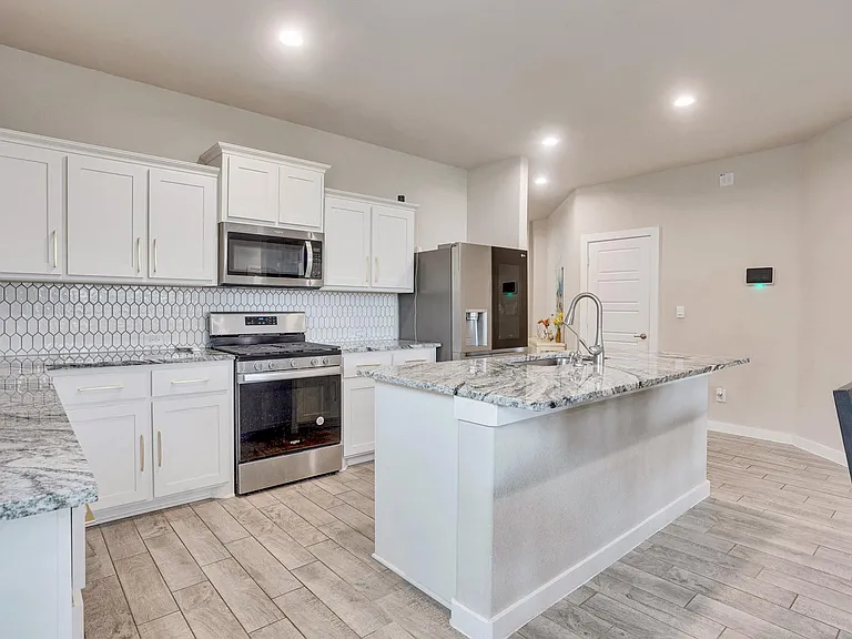 2305 Raleigh Point Dr — Photo 6