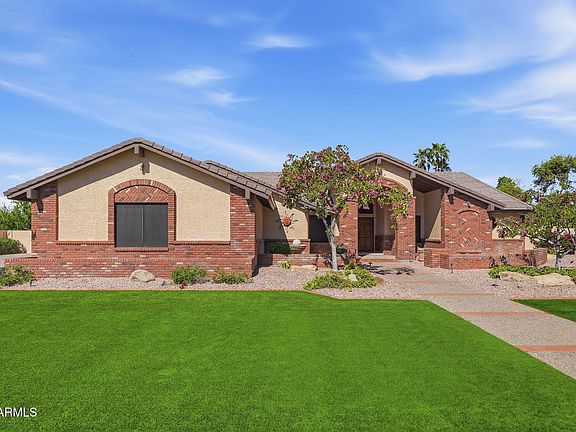 2nd image of 602 E CARVER Road