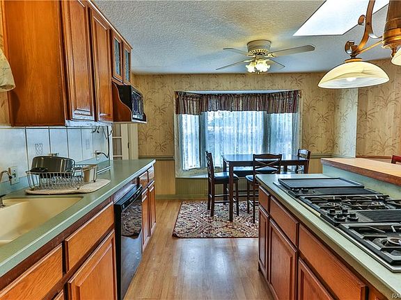 5th image of 8221 N Shetland Ln
