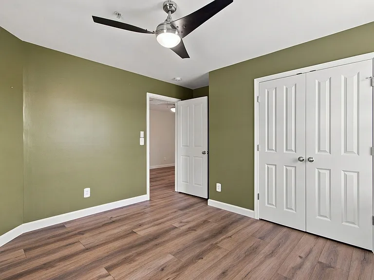 2055 Hemlock Dr #1 — Photo 23