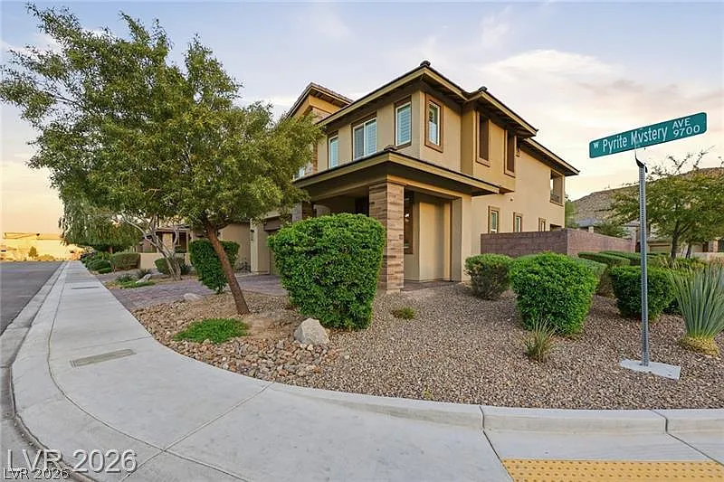 3 bed, 2.5 bath, 2141 sqft, $2,806 — Photo 2