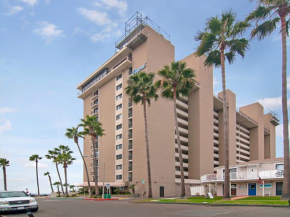 3rd image of 4767 Ocean Blvd Unit 506