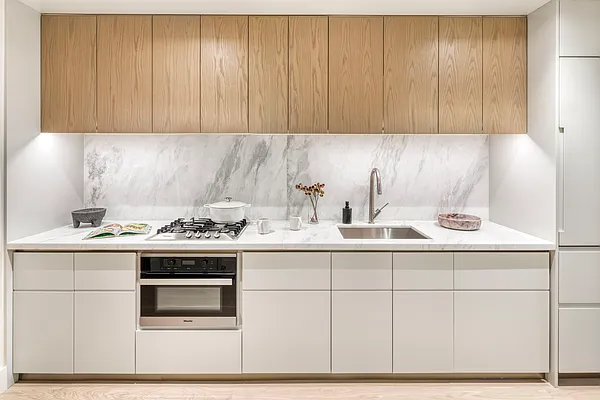 Sold by Compass | media 7