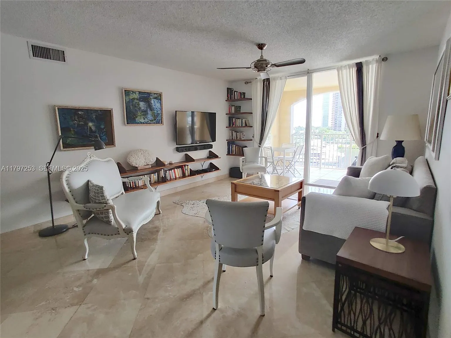 2 bed, 1180 sqft, $4,000 — Photo 4