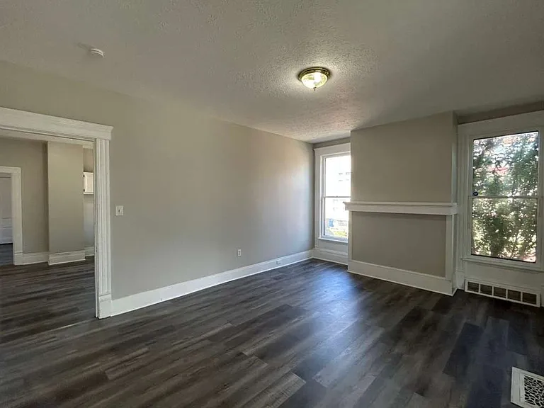 9300 Madison Ave — Photo 7