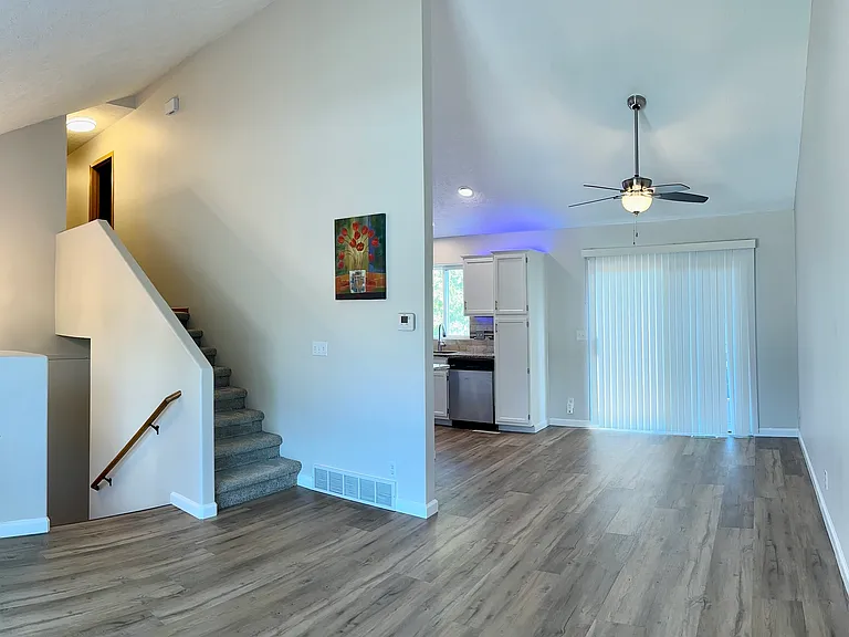 15293 Wirt St — Photo 10