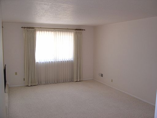2nd image of 7613 Arroyo Del Oso Ave NE