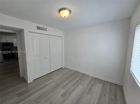 5185 W Flagler St #204, Miami, FL 33134