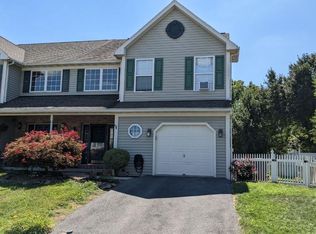 1018 Saint Vincent Ct, Reading, PA 19605