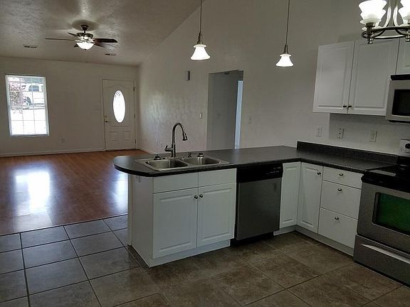 5th image of 1306 Hillview Ave SE