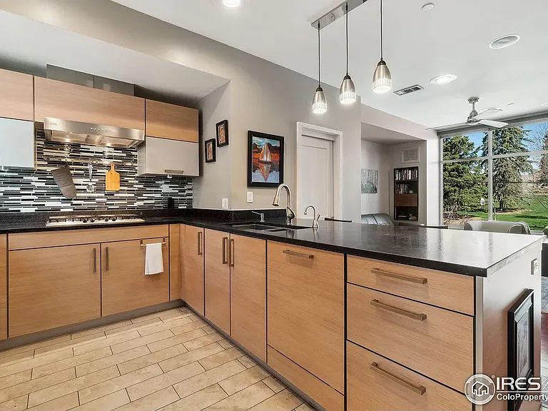 2770 W 22nd Ave — Photo 13