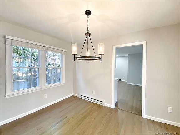 4th image of 52 Vitti St