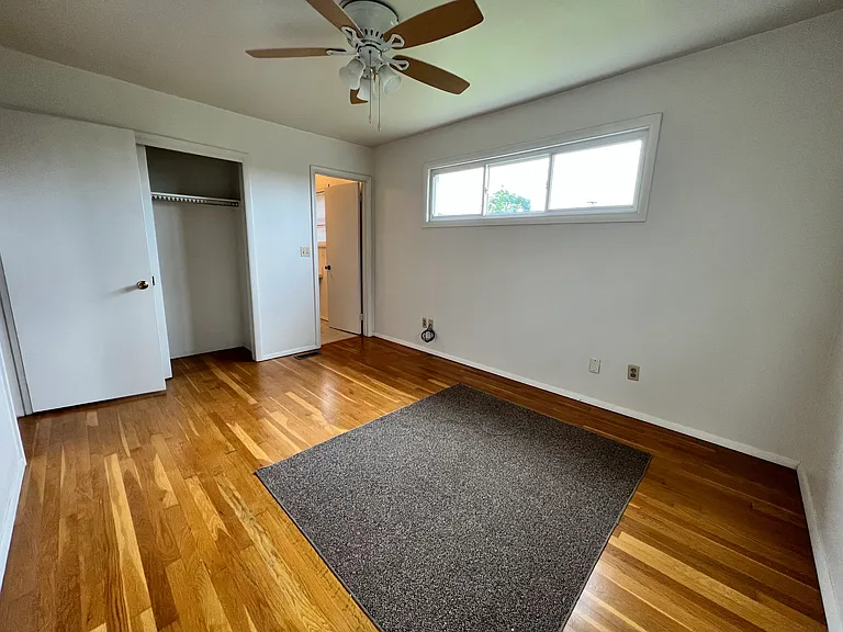 101 Londonderry Rd — Photo 14
