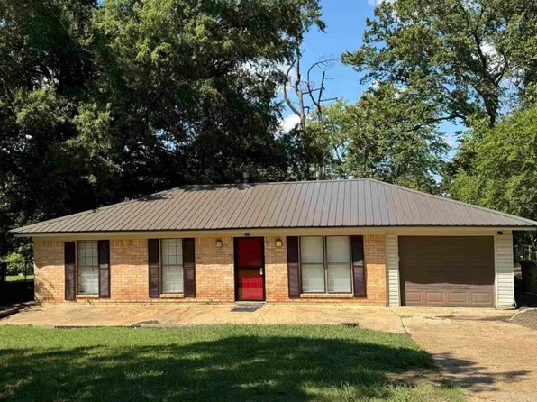 921 Driftwood St, Forrest City, AR 72335