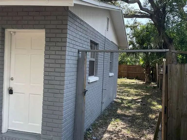 10106 N Lantana Ave — Photo 7