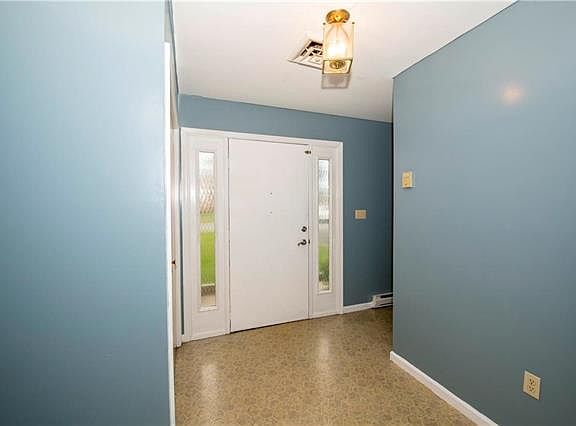 3rd image of 3429 Lafayette Dr