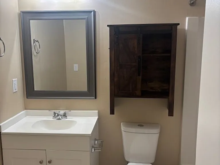 2704 Cranbrook Dr — Photo 10