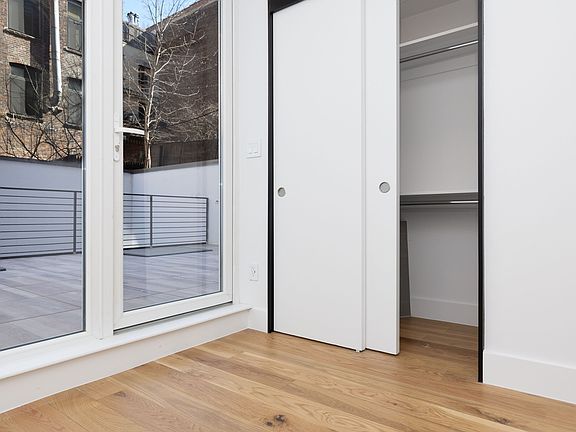 5th image of 231 W 20th St #1