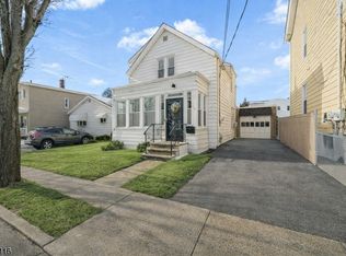 416 2nd St, Carlstadt, NJ