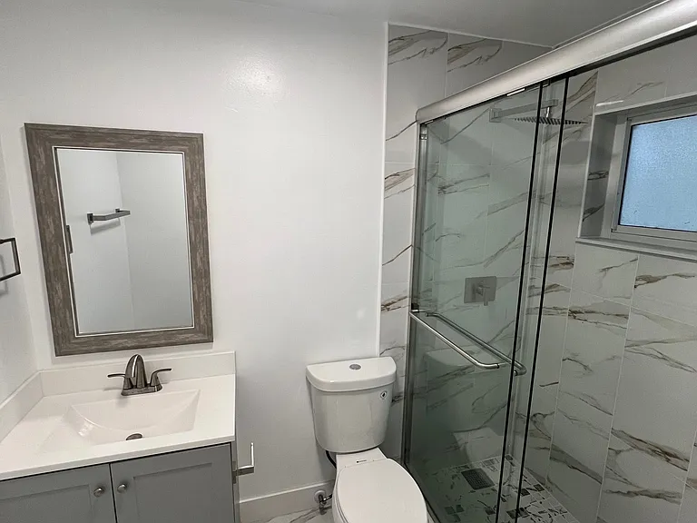 905 SE 13th St #2 — Photo 5