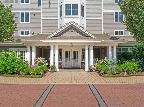 45 Starboard Dr Unit 370, Tiverton, RI 02878