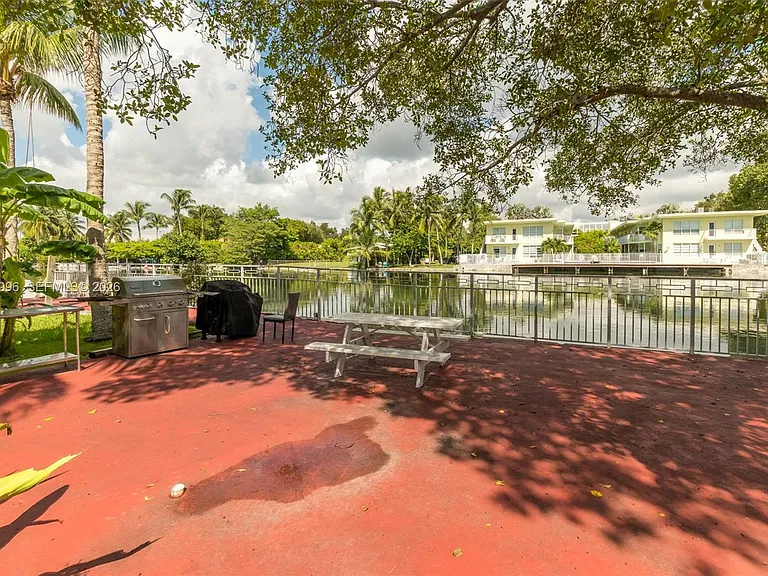 1275 Marseille Dr #35 — Photo 19