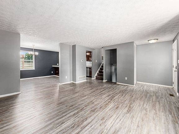 5th image of 1122 Hilton Dr