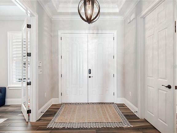 4th image of 3607 W Clark Cir