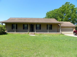 10031 Hillview Dr, Meridian, MS 39305