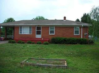 105 Sunny Wood St, Hodges, SC 29653