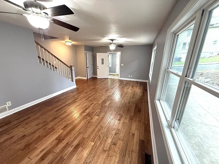 1310 Eastern Ave — Photo 16