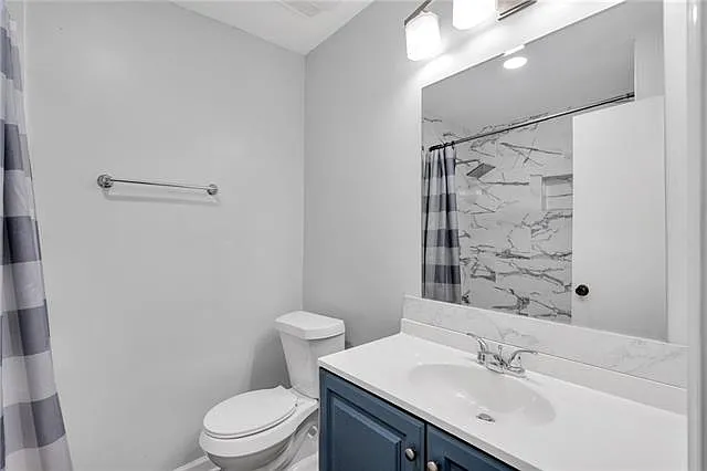 408 Marvin Gdns — Photo 7