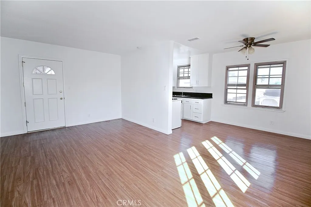 2 bed, 800 sqft, $1,795 — Photo 1
