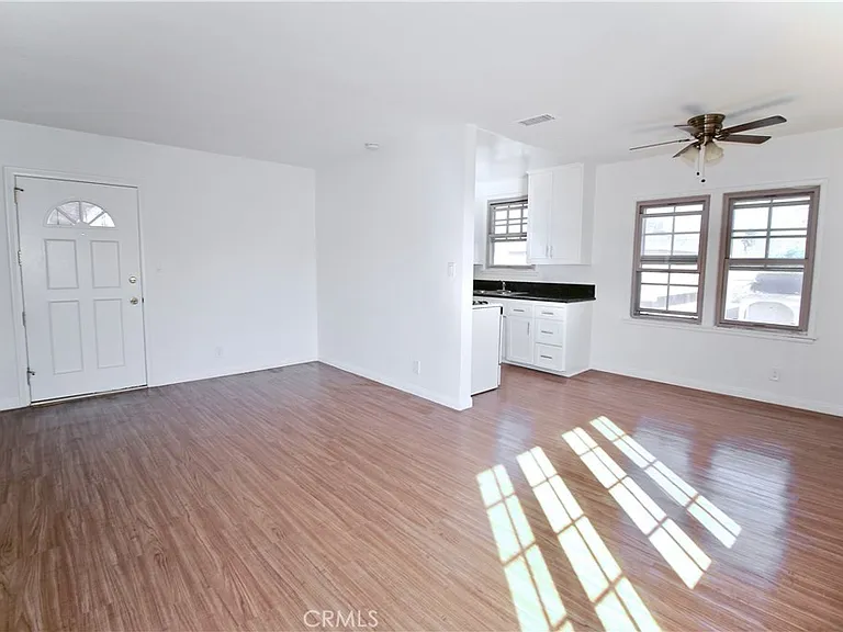 6951 Simpson Ave #12 — Photo 1