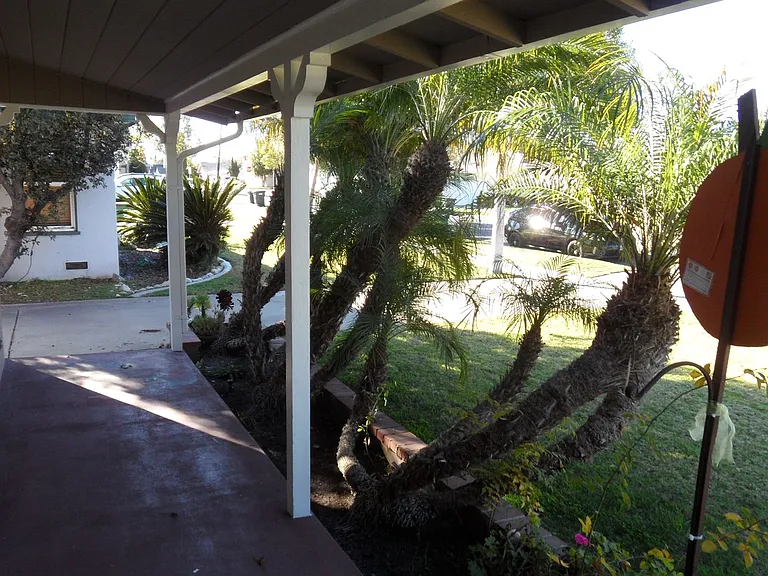 445 N Pine St — Photo 4