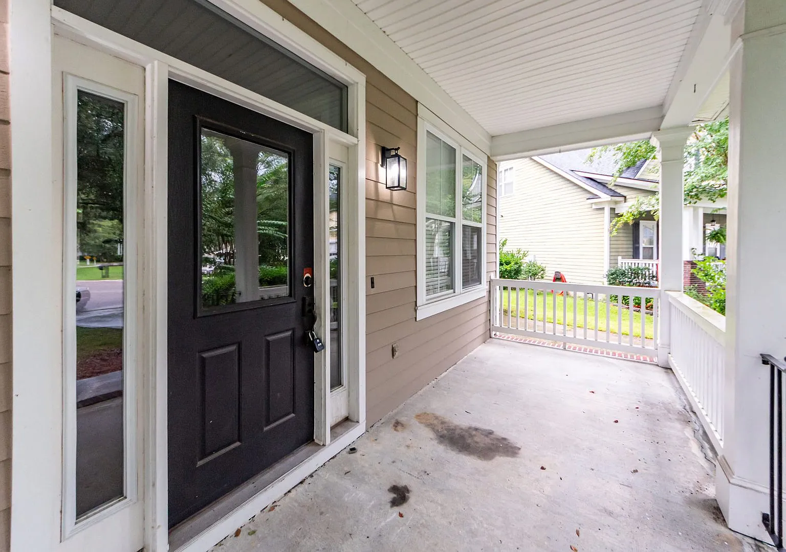 4 Bedroom, 3.5 Bathroom Home in Legend Oaks Plantation - Summerville — Photo 3