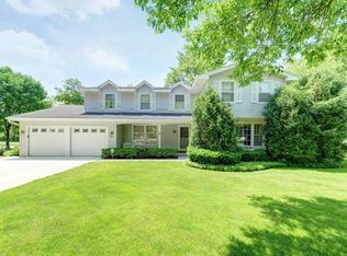 3901 Radcliffe Dr, Northbrook, IL 60062