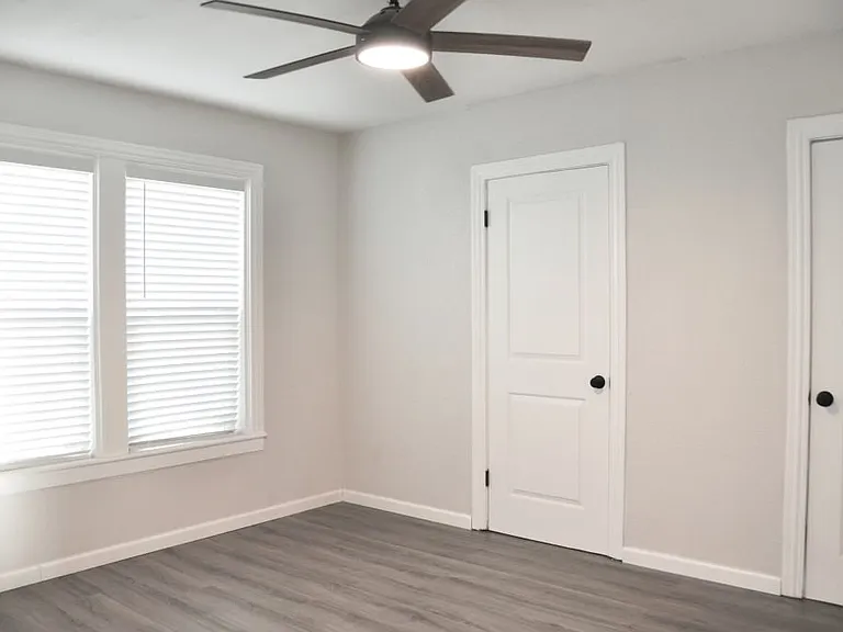 114 Yates St — Photo 19