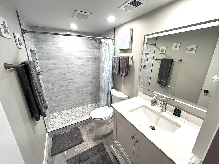 1250 N Portofino Dr #301 — Photo 13