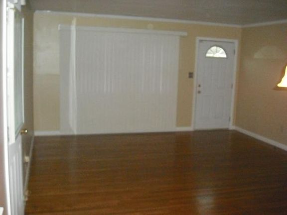 4th image of 1105 75th St