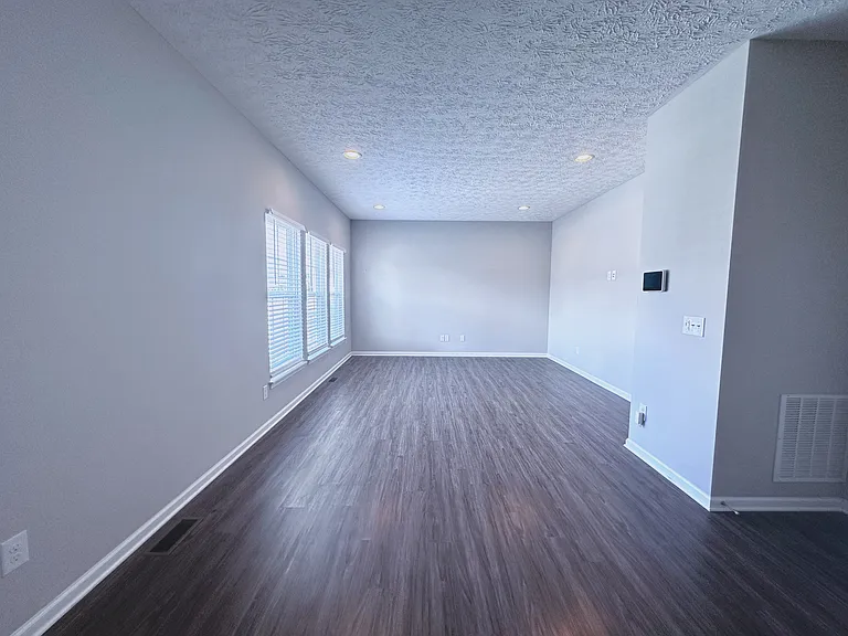 37571 Tail Feather Dr — Photo 5