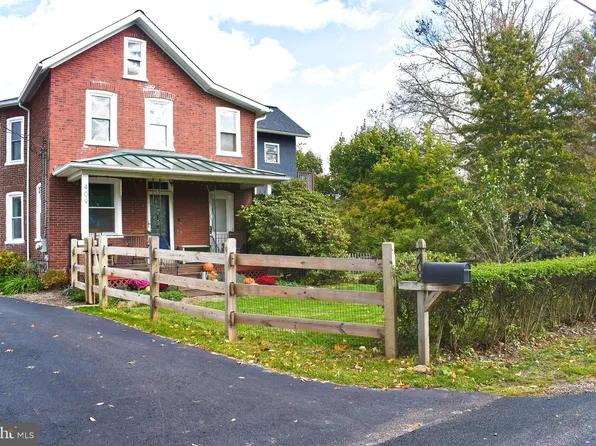 409 S Wall St, Spring City, PA 19475