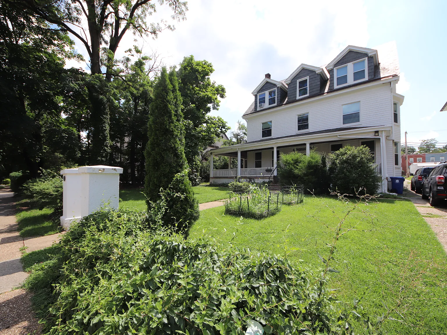 2 bed, $1,800 — Photo 2
