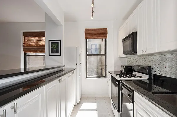 Sold by Real Direct | media 13