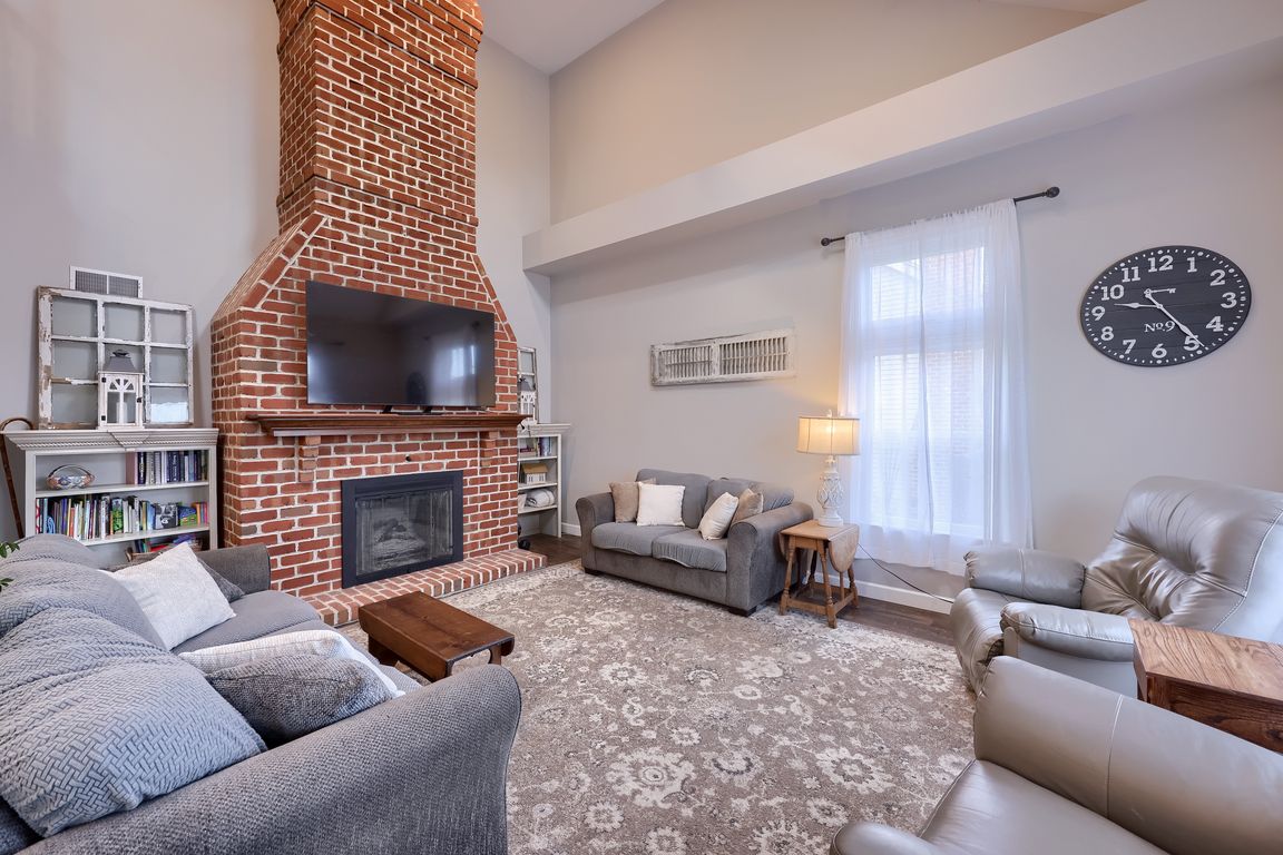 next background image