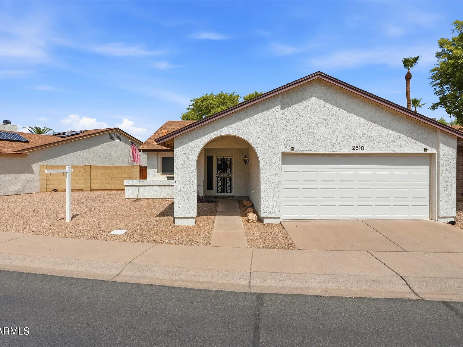 2 bed, 2.0 bath, 1059 sqft, $2,000 — Photo 1